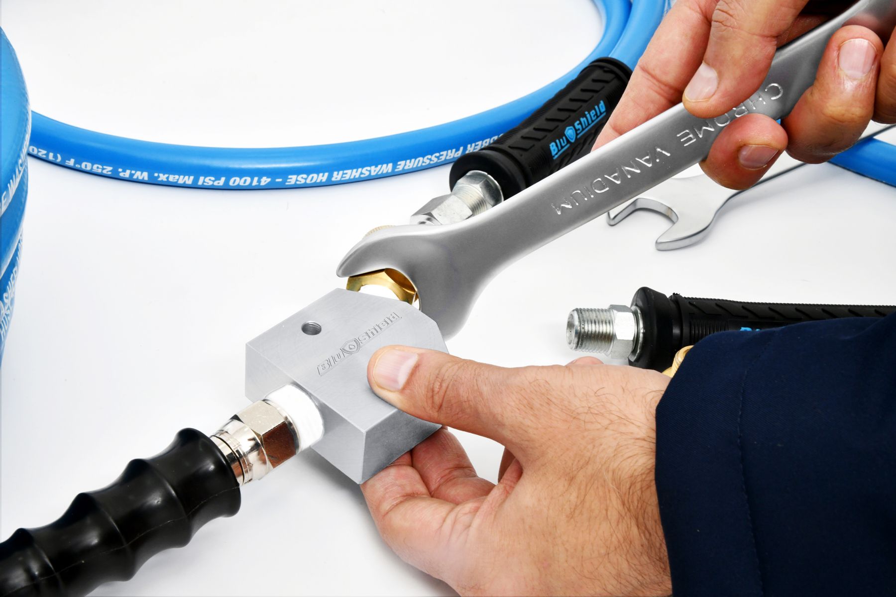 BluBird Blu Shield U-BLoX 1200 1/2-inch NPT Dual Inlet Pressure-Washer Connection Kit JFM Golf